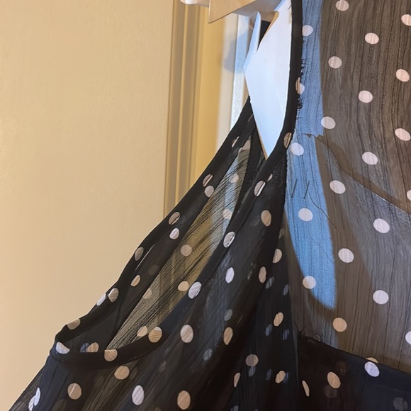 Sheer cold shoulder black&white two pockets on front long sleeve - Picture 3 of 9